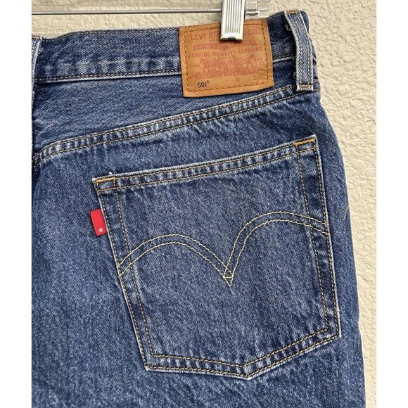 Levi’s 501 High Rise Denim Jean Shorts Women’s Size 31 Dark Wash Button Fly - Picture 4 of 9